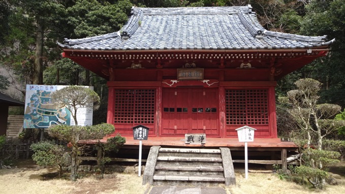 鋸山 日本寺