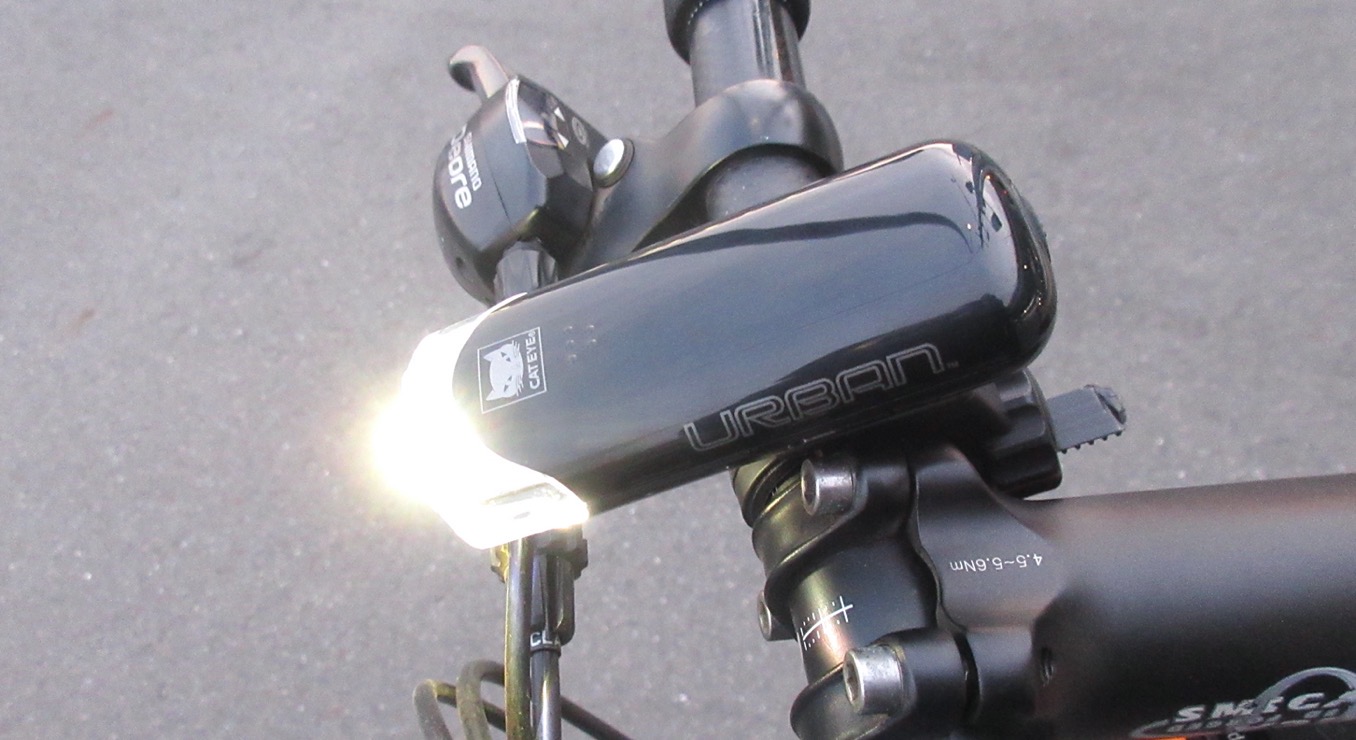 自転車ライトの定番CAT EYEのURBAN(HL-EL145)をレビュー。明るさ約2倍！ | Mitchie Mのブログ